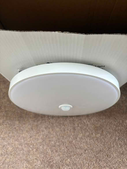 Photo of free 18W PIR Motion Sensor Ceiling Light (Iver Heath SL0) #1