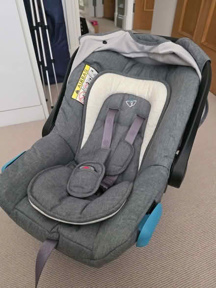 Photo of free Tutti Bambini stage 0+ 0-13kg car seat (Didsbury M20) #1