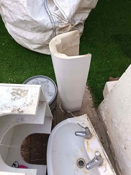 Photo of free Full bathroom sink and draw (Temple Cowley OX4) #2