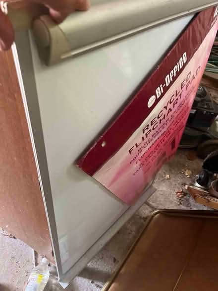 Photo of free Portable A1 flipchart / whiteboard (Foxton CB22) #2