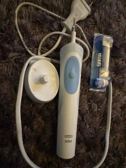 Photo of free Braun oral b toothbrush (Ashford TW15) #1