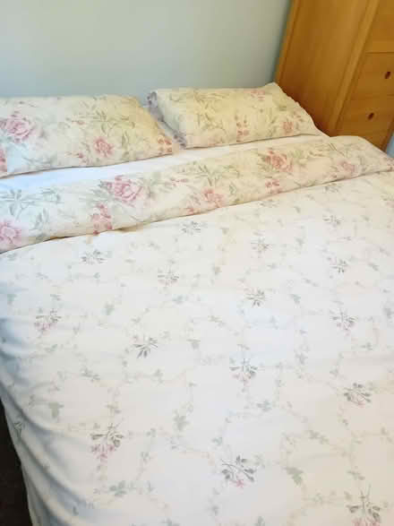 Photo of free Double duvet and pillows and matching covers (Kingston Vale SW15) #3