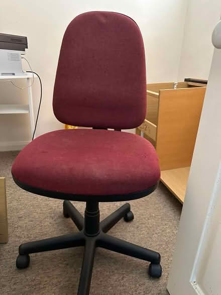 Photo of free Wooden desk and chair (Welwyn garden city) #2