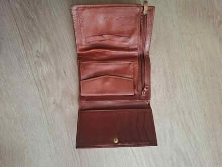 Photo of free Italian leather purse (Mortimer Berkshire RG7) #2