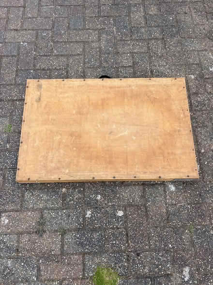 Photo of free Wall papering table (South Croydon CR2) #1