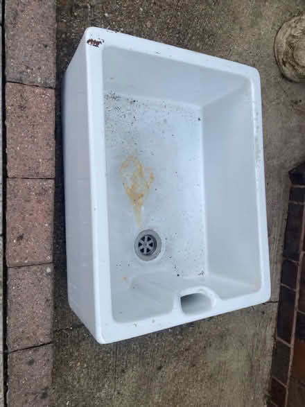Photo of free Belfast sink (South Wigston LE18) #3