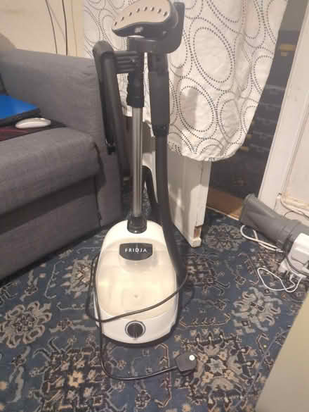 Photo of free clothes steamer (Leyton E10) #1