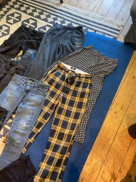 Photo of free Women's jeans, trousers, and shorts (Mill Hill NW7) #3