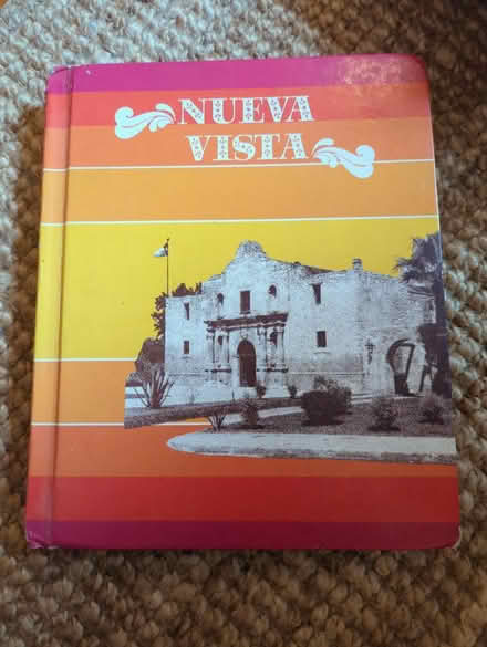 Photo of free Spanish textbooks and novels (Little Italy) #4