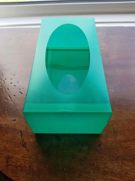 Photo of free Tissue box cover (Kendal LA9) #2