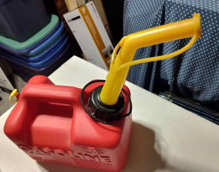 Photo of free 1 Gallon portable plastic Gas Can (Saugus) #3
