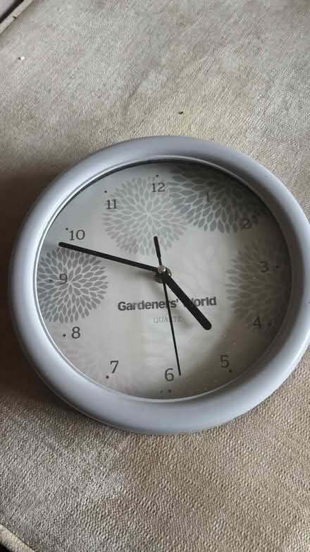 Photo of free Gardeners’ world wall clock (Lemsford AL8) #1