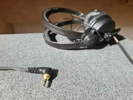 Photo of free Sennheiser professional headphones (Halton LS15) #4