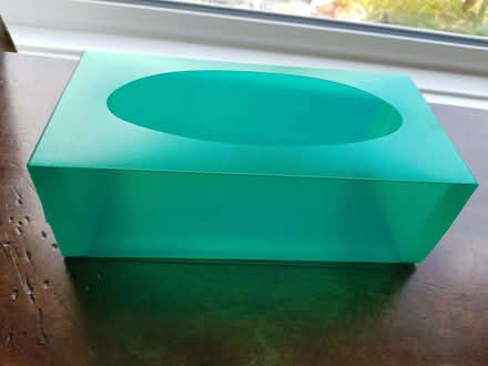 Photo of free Tissue box cover (Kendal LA9) #1