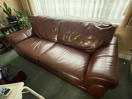 Photo of free 3 seater Leather settee (Downhills park rd N17) #2
