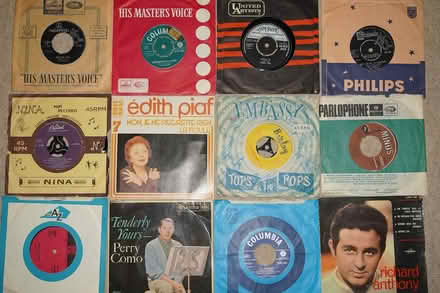Photo of free 64 vinyl 45 rpm "oldies" singles (Bramley) #2