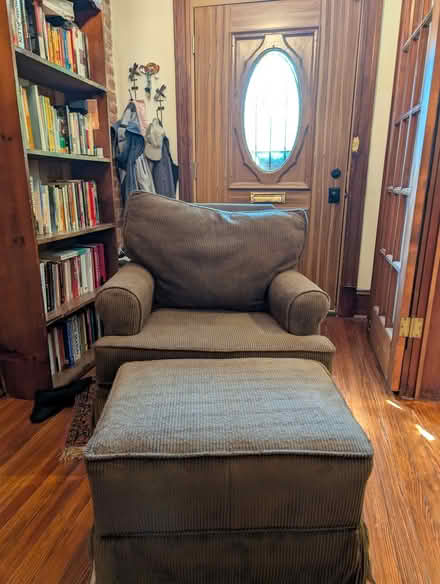 Photo of free Swivel chair + ottoman (Petworth neighborhood WDC NW) #1