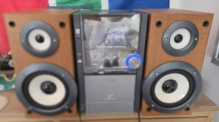 Photo of free Hitachi music system (Kingwood Common RG9) #3