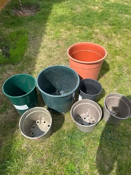 Photo of free Various sizes plastic plant pots (Hesketh Bank PR4) #1