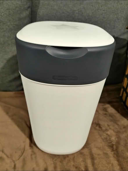 Photo of free Nappy Bin (Bow E3) #1