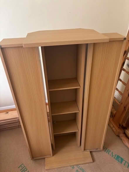 Photo of free CD rack. (Otham ME15) #3