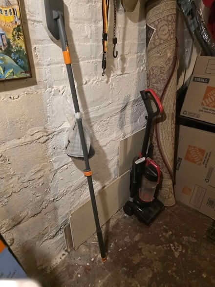 Photo of free extension pole scrubber/mop (South Ozone Park) #4