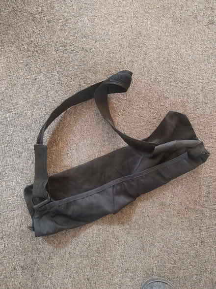 Photo of free Arm/shoulder/Elbow sling (Risinghurst OX3) #1