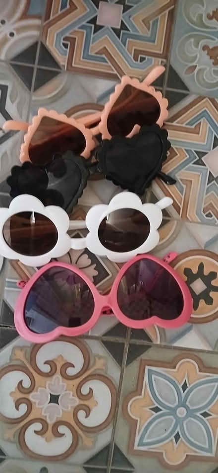 Photo of free Kids girls sunglasses x4 (Ramsgate CT11) #1