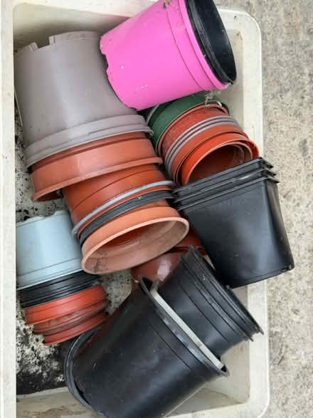 Photo of free Various plastic pots (Shirehampton BS11) #2
