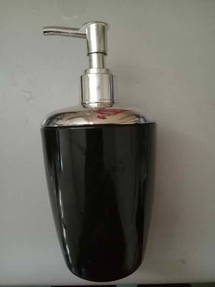 Photo of free Soap pump (Etobicoke (Kipling /Eglinton)) #1