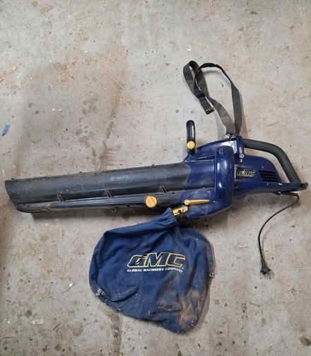 Photo of free Powerfull 240v 2way blower/vacuum (Hampton) #1