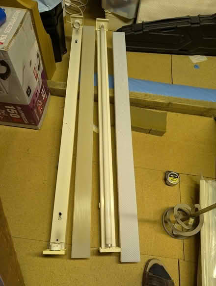 Photo of free 2 No. 4' Flourescent Fittings (Orpington BR6) #2