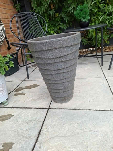 Photo of free Large Planter (DE11) #1
