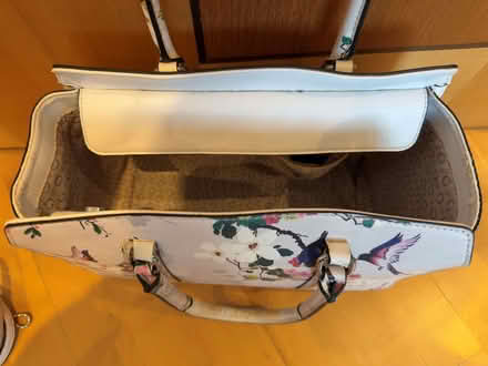 Photo of free Guess handbag - Flowery (Clerkenwell WC1X) #3
