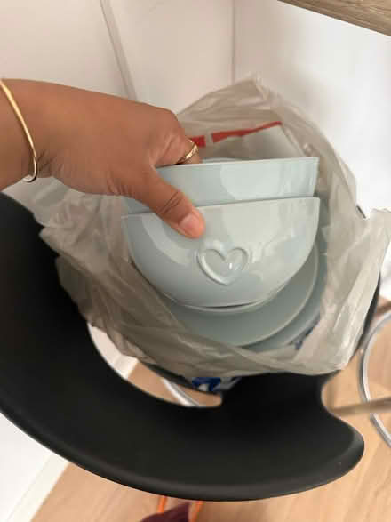 Photo of free Plates and bowls set (Moorfields L3 2EZ) #2