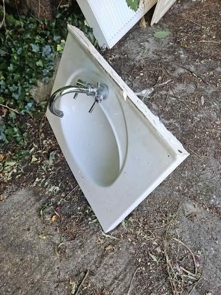 Photo of free Basin & Tap (Cashes Green GL6) #3
