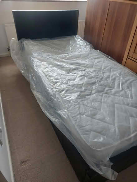 Photo of free Ottoman single bed with headboard (Hemel Hempstead Hp2) #1