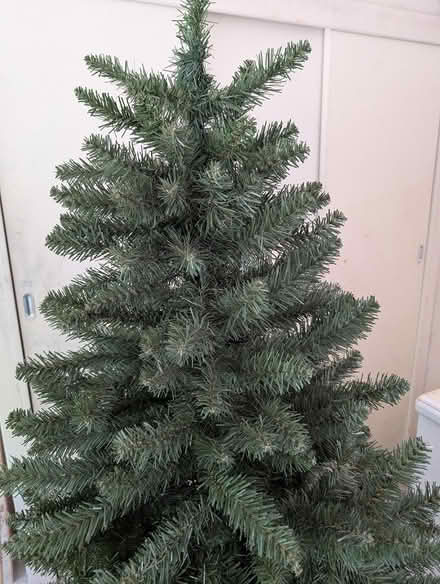 Photo of free Artificial christmas tree (Parkstone) #3