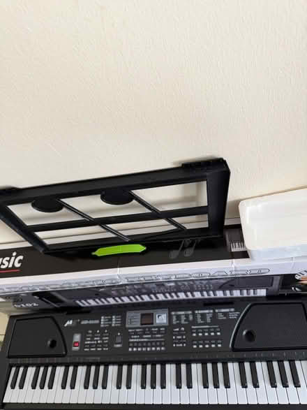 Photo of free Kids/beginners Piano keyboard (Rugby CV21) #1