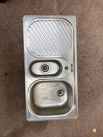 Photo of free Kitchen sink (Chesterfield S40) #1