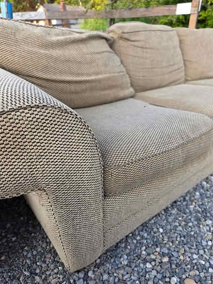 Photo of free couch, good condition (10157 McKinley Ave, Midland) #2