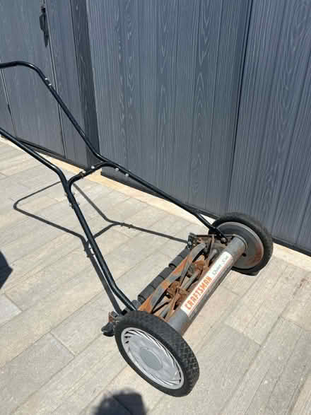 Photo of free push mower (San Pedro.) #1