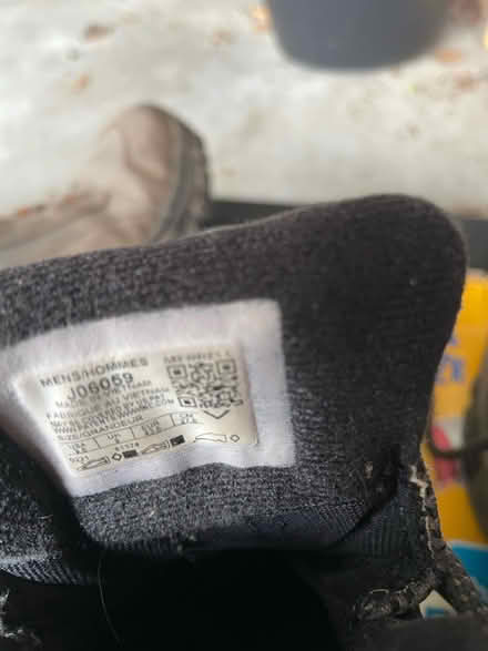Photo of free Men’s walking boots (SK7 Bramhall) #2