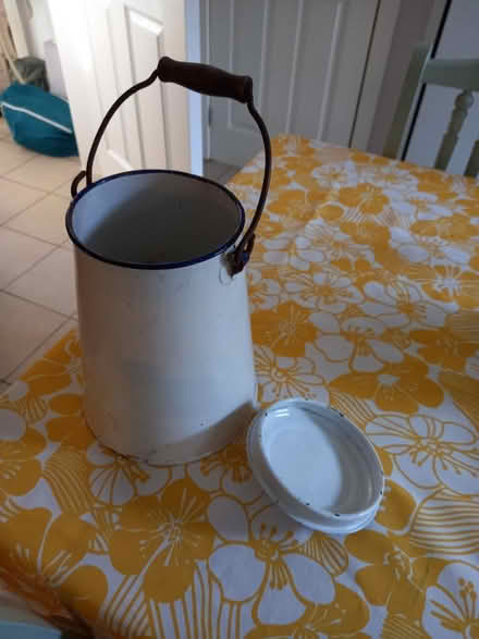 Photo of free Enamelled brew can (Irlam M44) #1