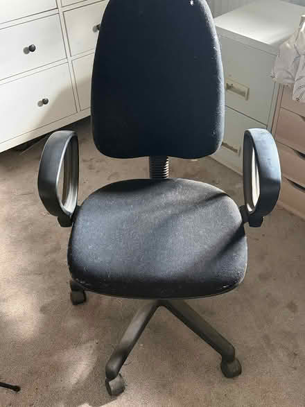 Photo of free Office chair (Heath and Reach LU7) #1