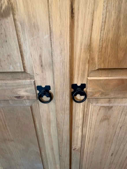 Photo of free Wooden wardrobe HEAVY (Forest hill SE26) #4