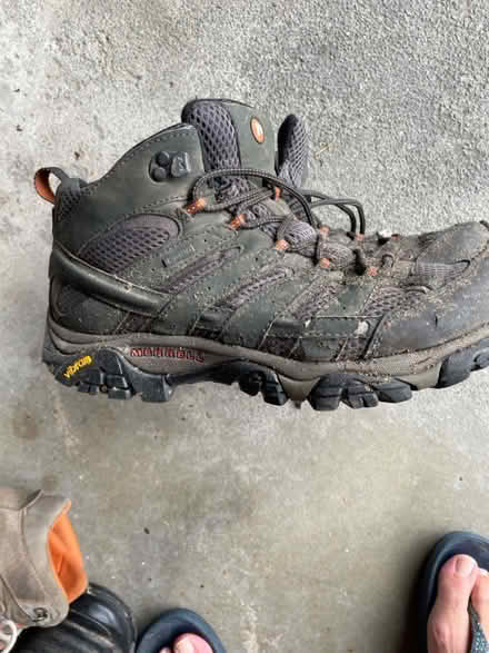 Photo of free Men’s walking boots (SK7 Bramhall) #3