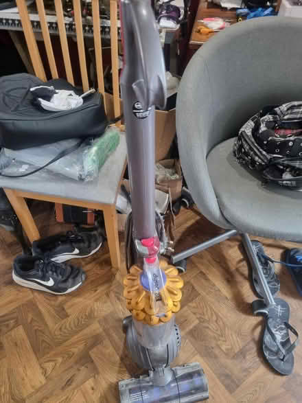 Photo of free Dyson hoover, spares or repairs (Milton PO4) #2