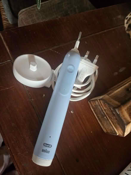 Photo of free Braun electric toothbrush (Eastville BS5) #1
