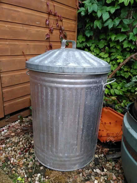 Photo of free Aluminium dustbin (Whitehill EH22) #1